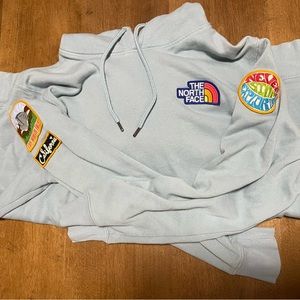 THE NORTH FACE Sweatshirt